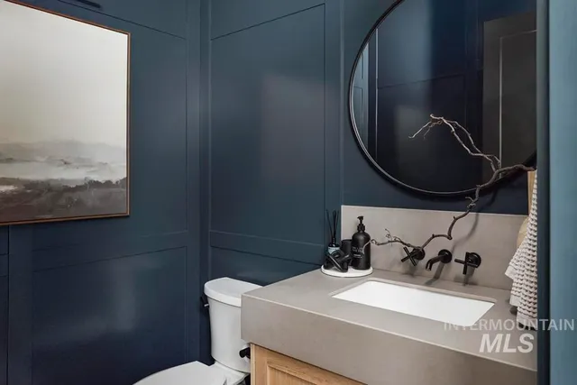 $877,000 | 8165 West Corinthia Street, Eagle, ID 83616