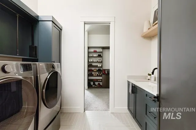 $877,000 | 8165 West Corinthia Street, Eagle, ID 83616