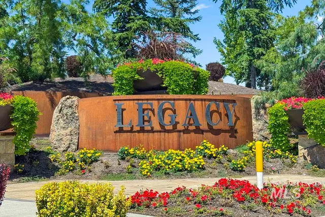 $877,000 | 8165 West Corinthia Street, Eagle, ID 83616