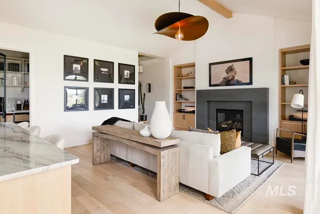 $877,000 | 8165 West Corinthia Street, Eagle, ID 83616