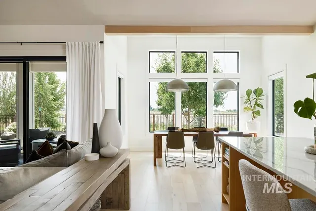 $877,000 | 8165 West Corinthia Street, Eagle, ID 83616