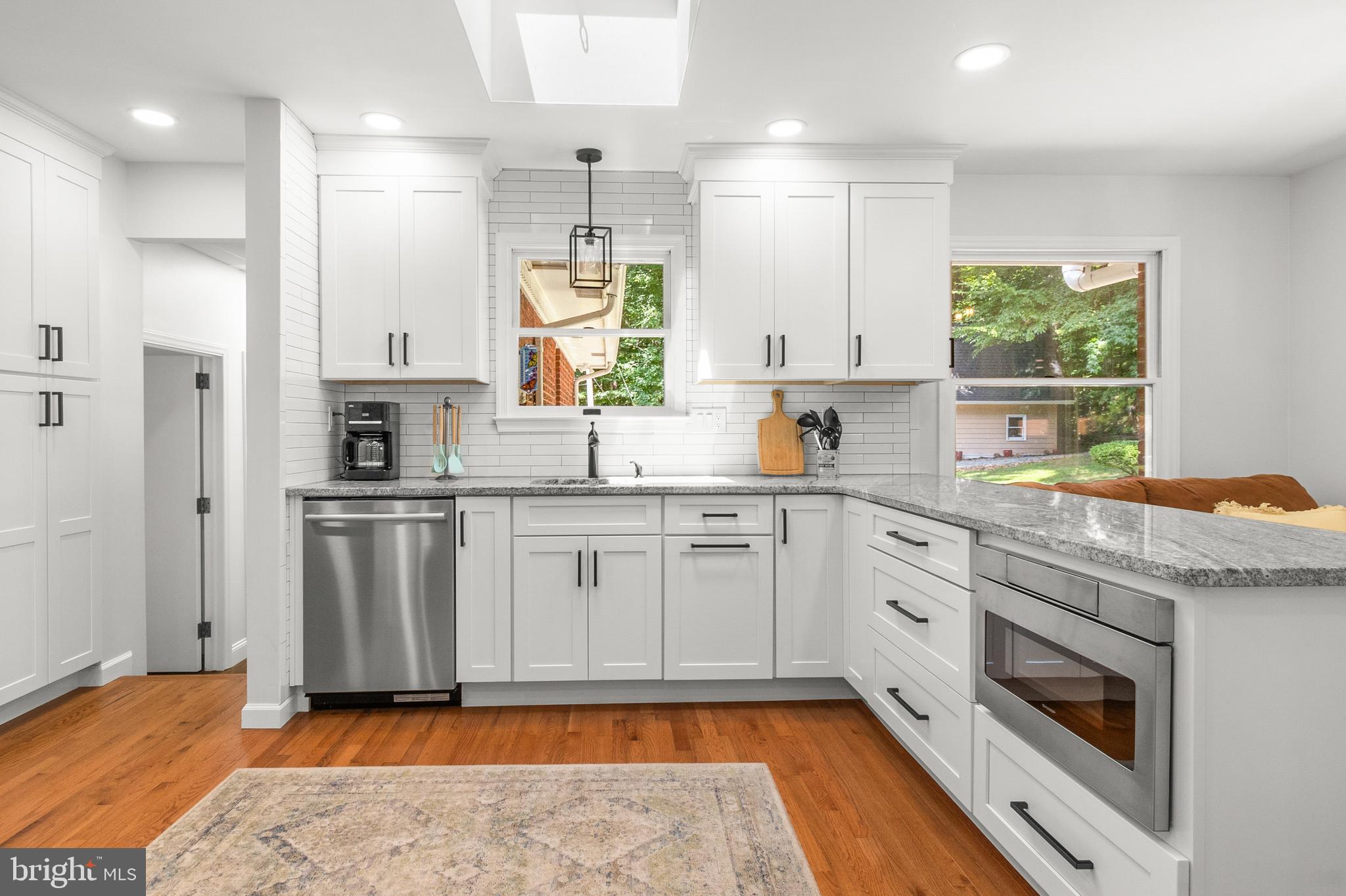 1604 Ironside Road Newark, DE 19702 - Photo 32 of 113 New cabinets, granite counters, skylight