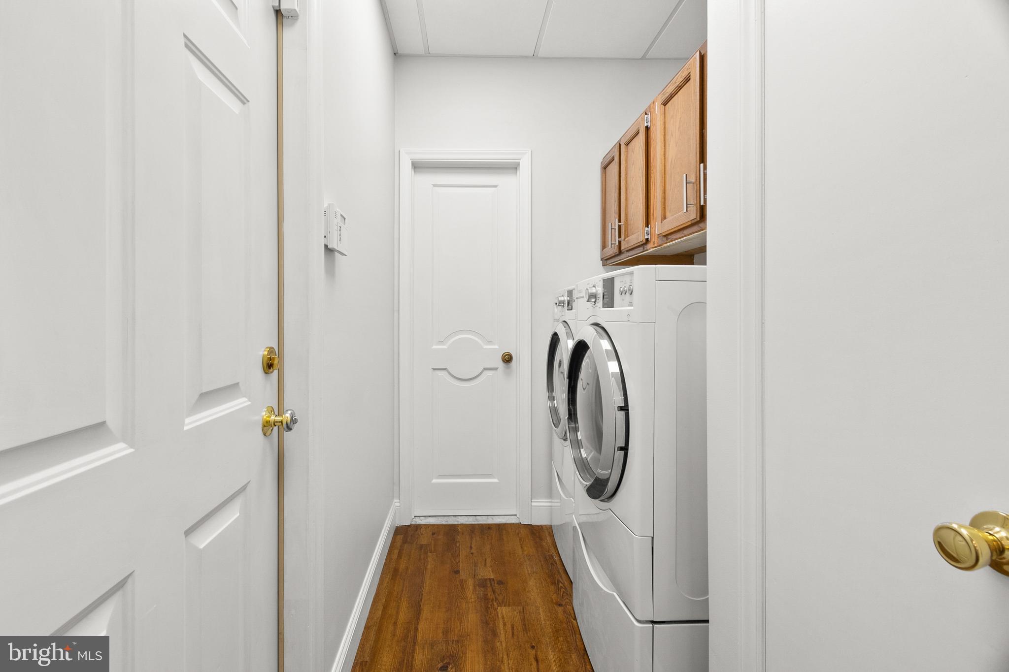 1604 Ironside Road Newark, DE 19702 - Photo 38 of 113 Hallway off kitchen to garage, laundry and bath