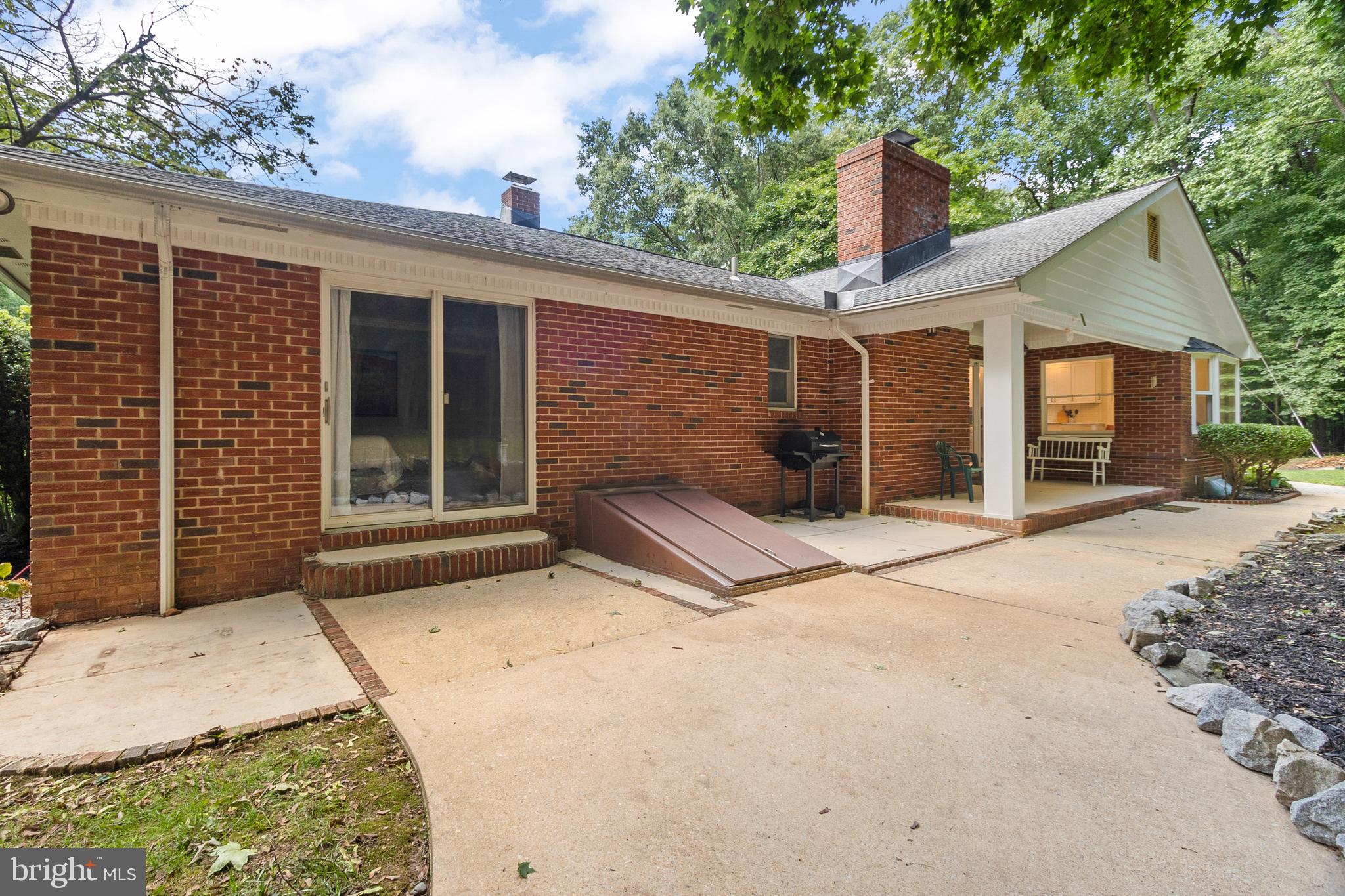 1604 Ironside Road Newark, DE 19702 - Photo 97 of 113 Master Bedroom Doors
