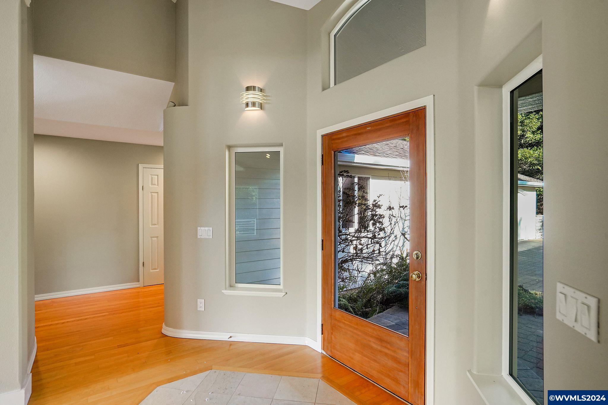 17255 Oakdale Road Dallas, OR 97338 - Photo 10 of 41