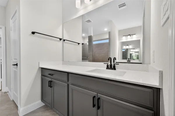 $445,500 | 5202 Oakland Blf Lane, Richmond, TX 77469