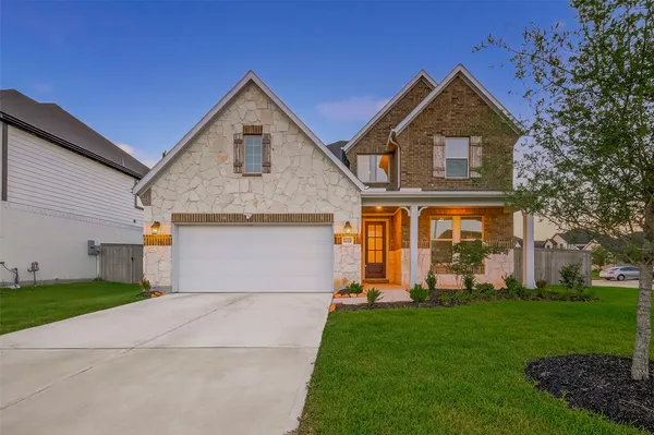 $445,500 | 5202 Oakland Blf Lane, Richmond, TX 77469