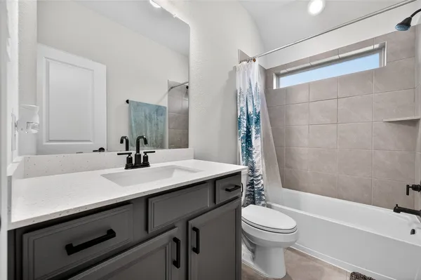$445,500 | 5202 Oakland Blf Lane, Richmond, TX 77469