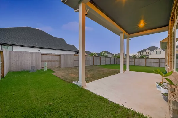 $445,500 | 5202 Oakland Blf Lane, Richmond, TX 77469