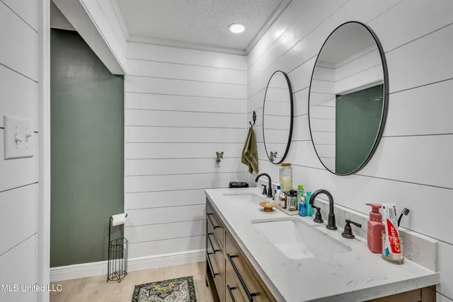 $1,975 | 12379 Cypress Drive, Gulfport, MS 39503