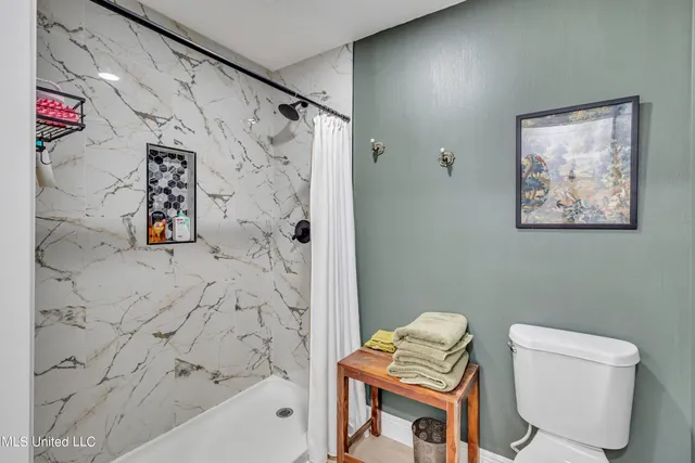 $1,975 | 12379 Cypress Drive, Gulfport, MS 39503