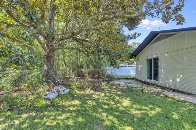 $1,975 | 12379 Cypress Drive, Gulfport, MS 39503