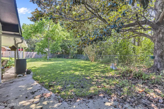 $1,975 | 12379 Cypress Drive, Gulfport, MS 39503