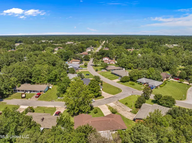 $1,975 | 12379 Cypress Drive, Gulfport, MS 39503