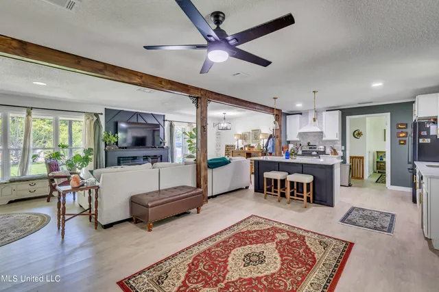 $1,975 | 12379 Cypress Drive, Gulfport, MS 39503