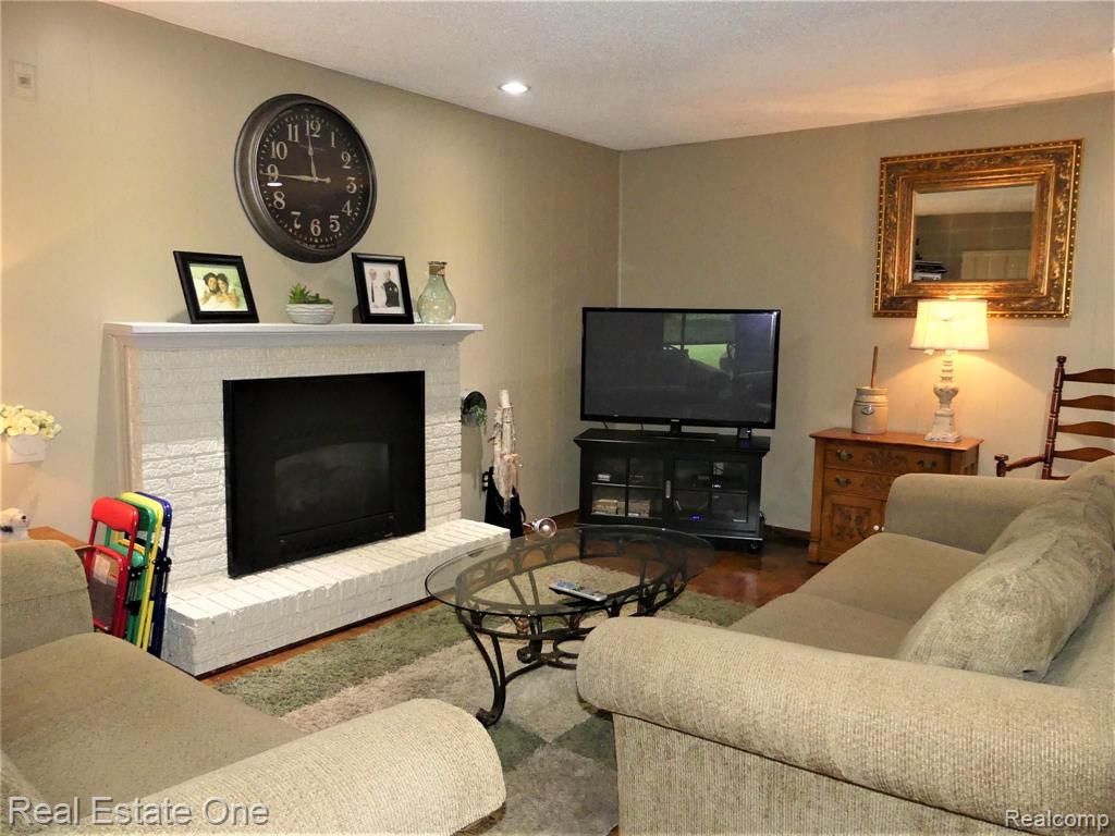 20390 Inkster Road Romulus, MI 48174 - Photo 29 of 49