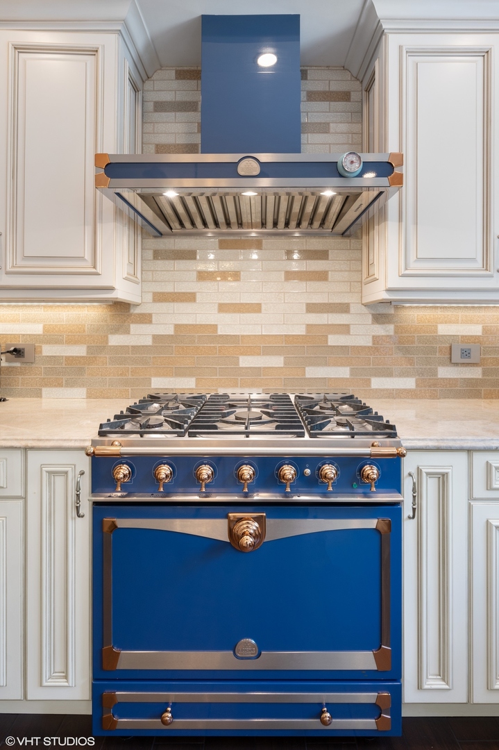 1437 Sunset Ridge Road Glenview, IL 60025 - Photo 9 of 34