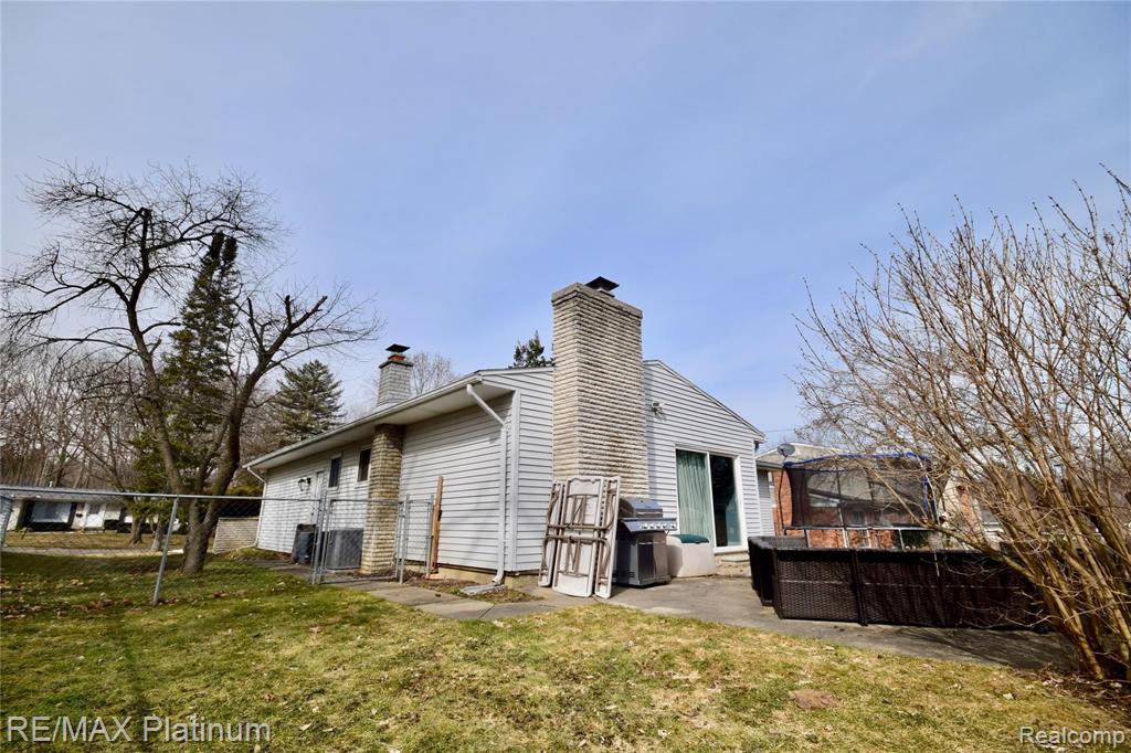 413 Holland Road Flushing, MI 48433 - Photo 42 of 46