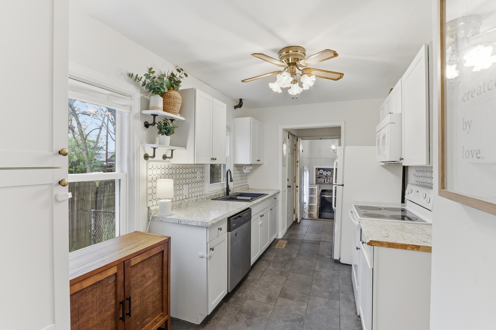 566 Read Street Memphis, TN 38122 - Photo 7 of 21