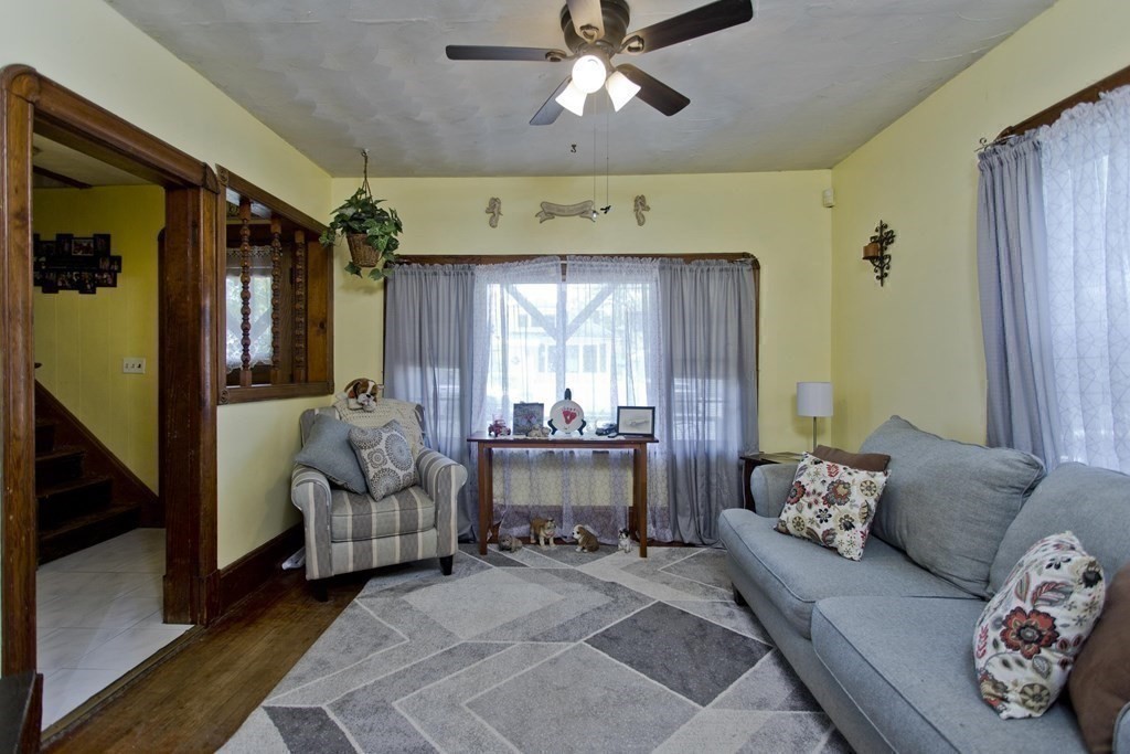 31 Nathaniel Street Springfield, MA 01109 - Photo 2 of 31 Gallery Image 2