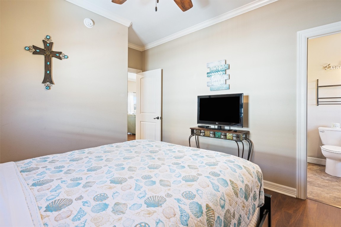 933 W View Crystal Beach, TX 77650 - Photo 20 of 30