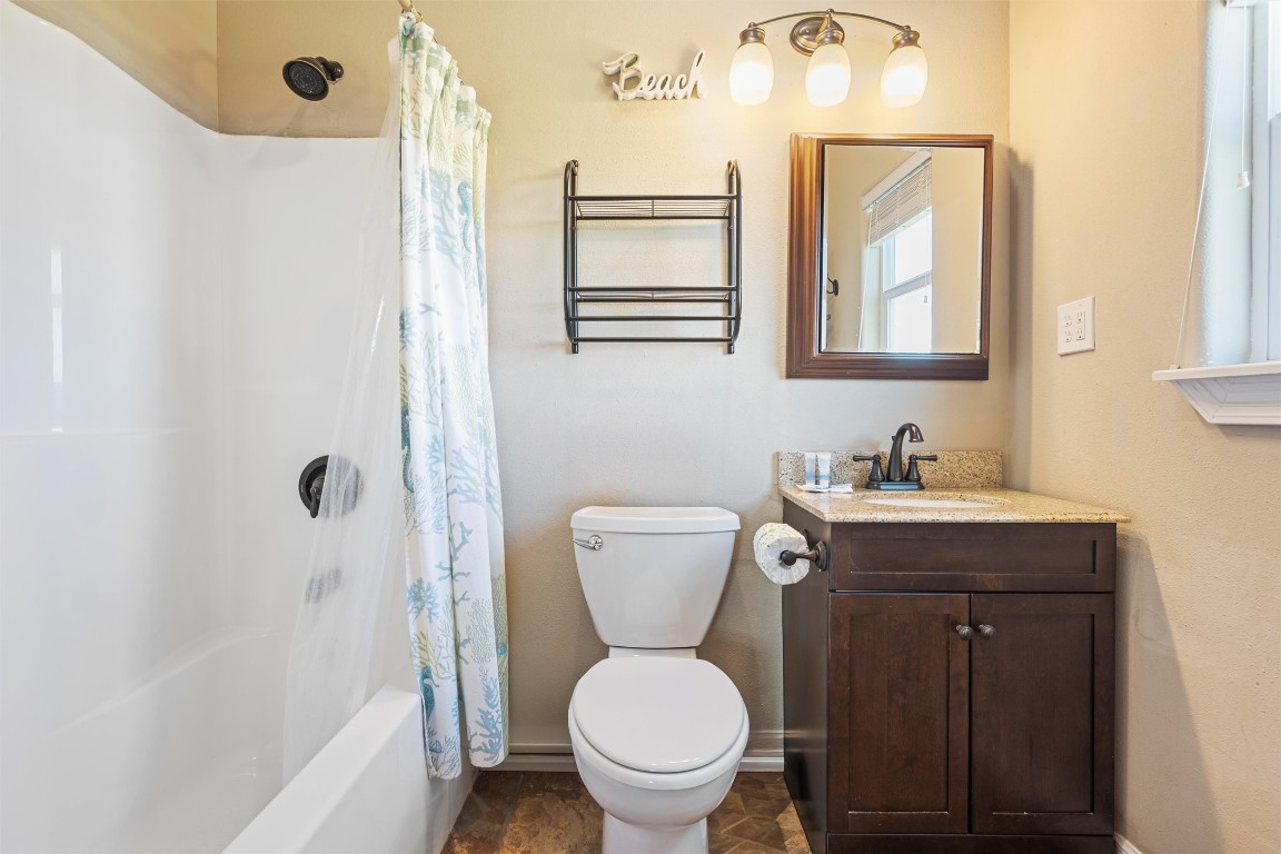 933 W View Crystal Beach, TX 77650 - Photo 22 of 30