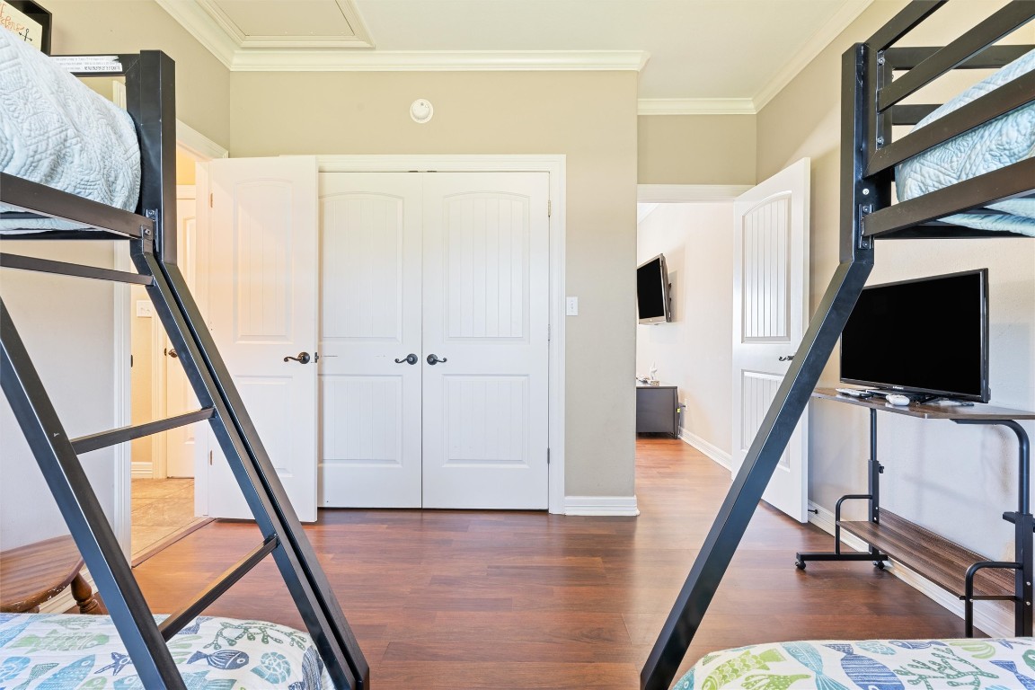 933 W View Crystal Beach, TX 77650 - Photo 24 of 30