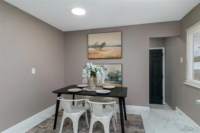 $210,000 | 11652 Las Ladera Drive, Florissant, MO 63033