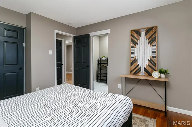 $210,000 | 11652 Las Ladera Drive, Florissant, MO 63033