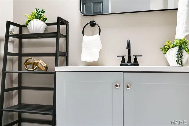 $210,000 | 11652 Las Ladera Drive, Florissant, MO 63033