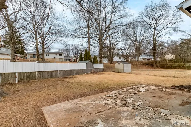 $210,000 | 11652 Las Ladera Drive, Florissant, MO 63033