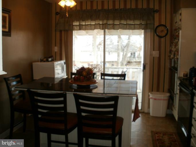 13113 Newgate Road Woodbridge, VA 22193 - Photo 8 of 15 Kitchen