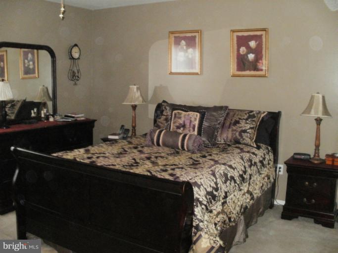 13113 Newgate Road Woodbridge, VA 22193 - Photo 9 of 15 Bedroom (Master)