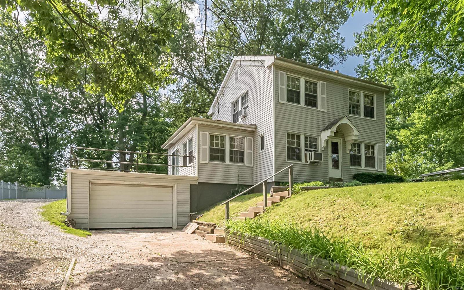 4518 Ringer Road St. Louis, MO 63129 - Photo 1 of 32