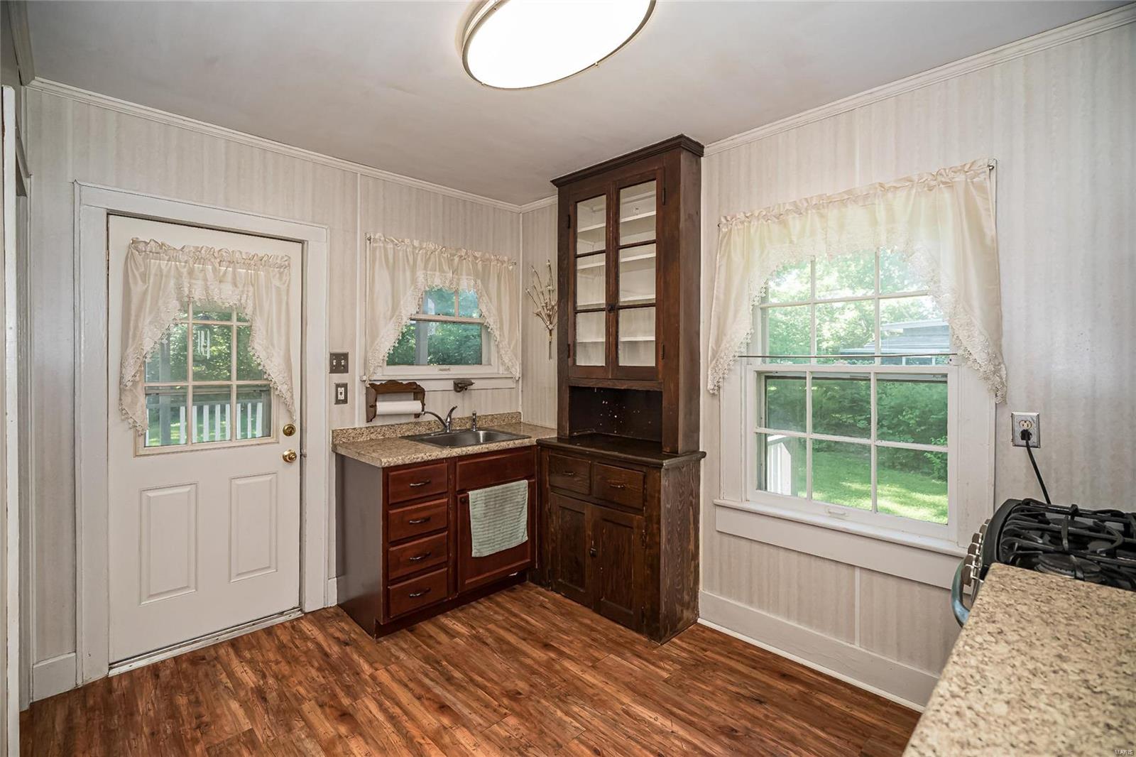 4518 Ringer Road St. Louis, MO 63129 - Photo 14 of 32