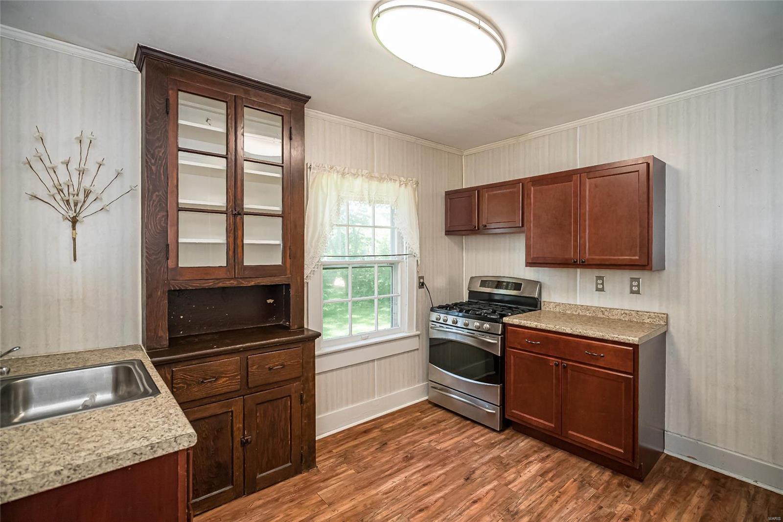 4518 Ringer Road St. Louis, MO 63129 - Photo 15 of 32