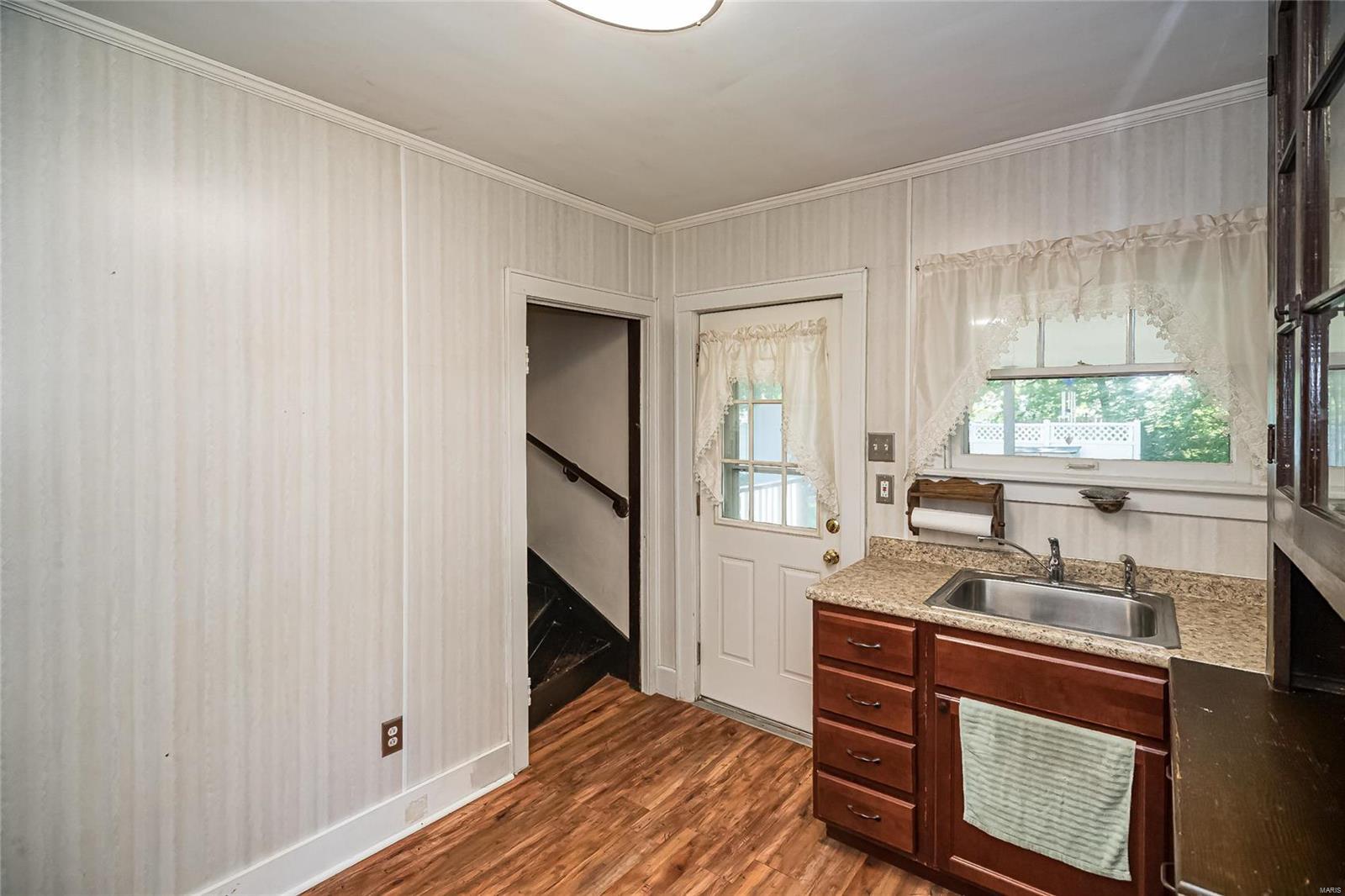 4518 Ringer Road St. Louis, MO 63129 - Photo 16 of 32