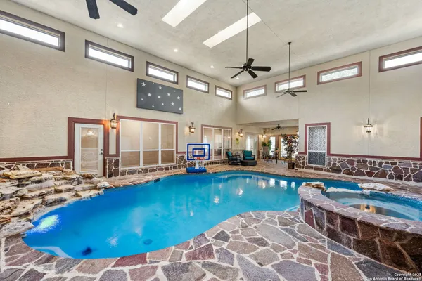 $850,000 | 20725 Wahl Lane, San Antonio, TX 78266