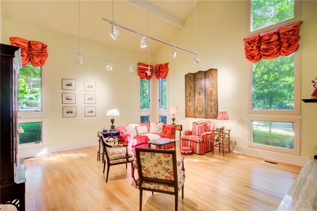 1075 Riverside Trace Northwest Sandy Springs, GA 30328 - Photo 18 of 42 Gallery Image 18