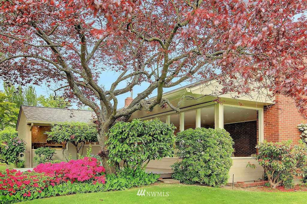 5733 Coniston Road Northeast Seattle, WA 98105 - Photo 1 of 1 Gallery Image 1