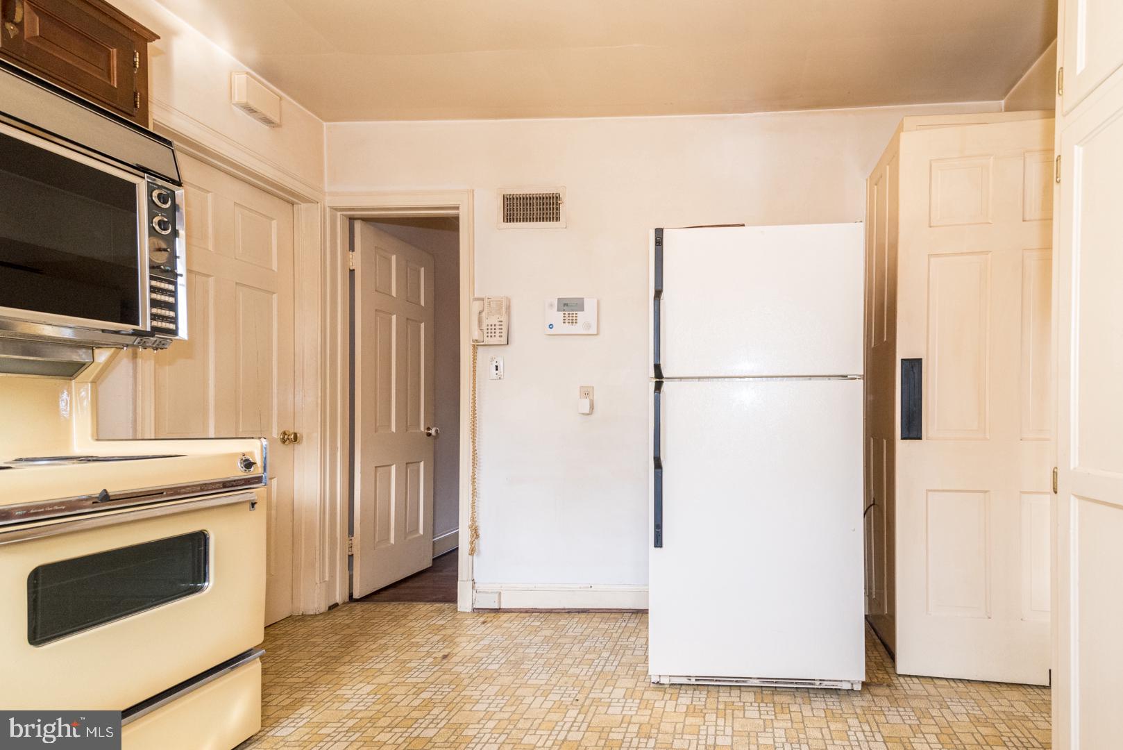 4610 Overbrook Road Bethesda, MD 20816 - Photo 16 of 43 Kitchen