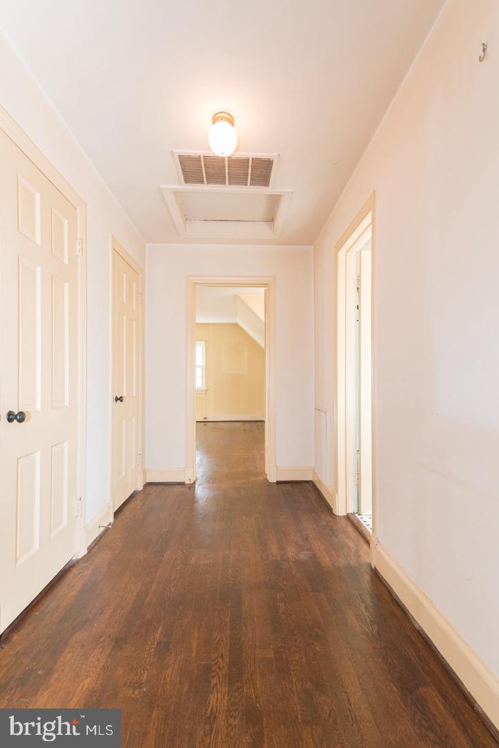 4610 Overbrook Road Bethesda, MD 20816 - Photo 22 of 43 Interior View (Upper Level)