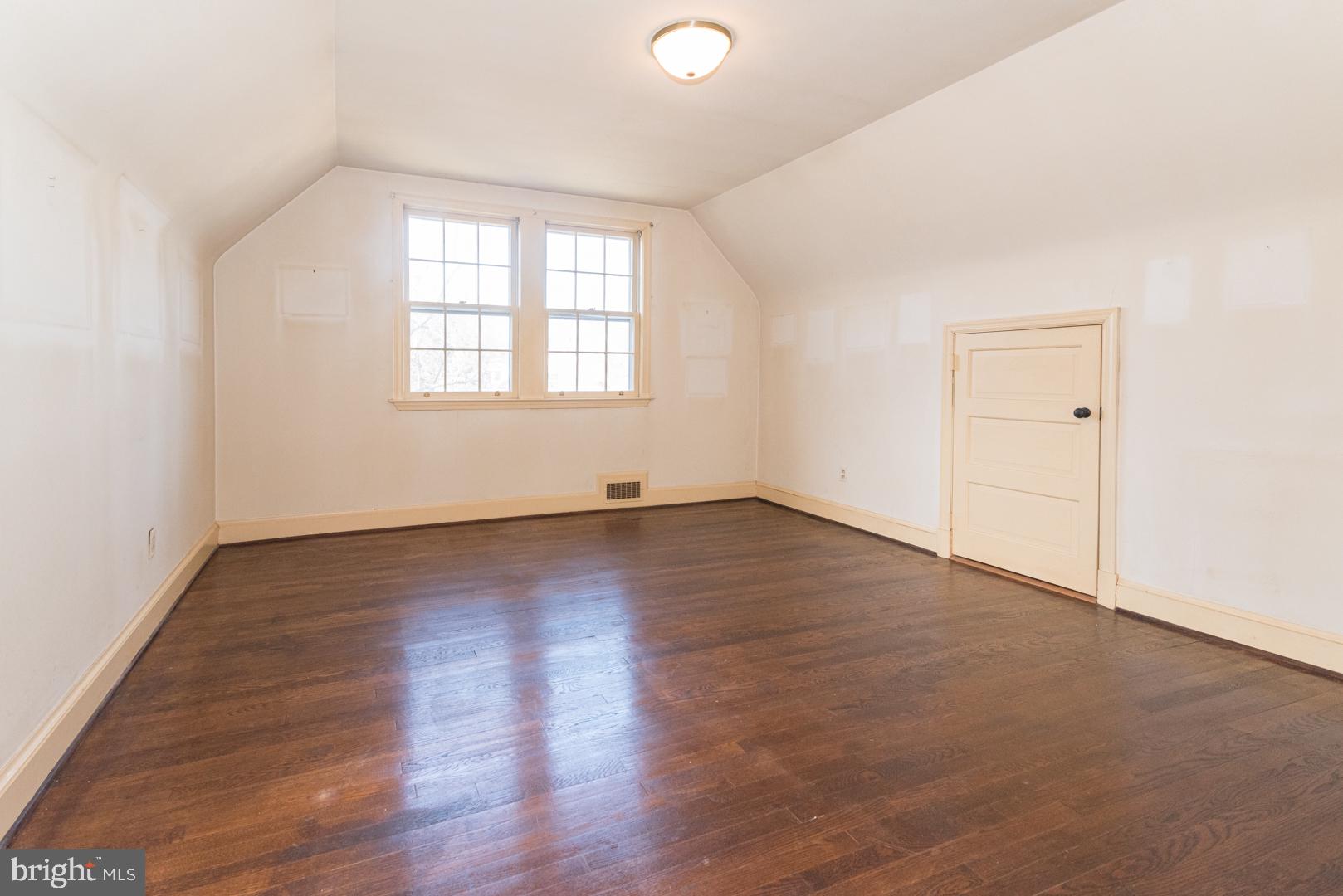 4610 Overbrook Road Bethesda, MD 20816 - Photo 23 of 43 Bedroom #2 (Upper Level)