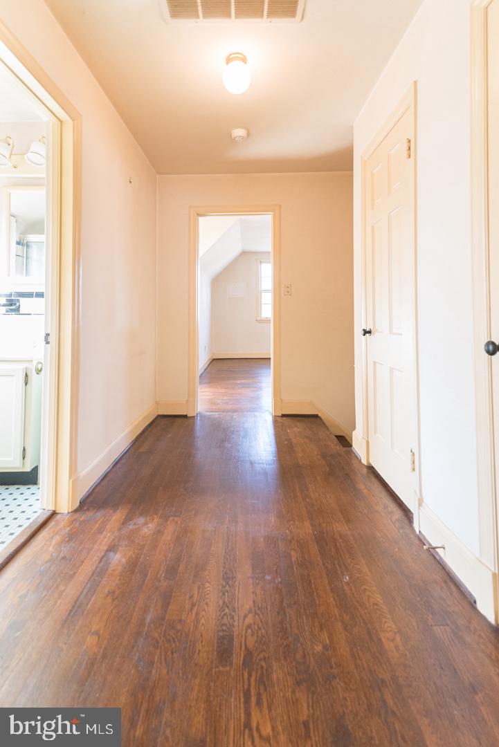 4610 Overbrook Road Bethesda, MD 20816 - Photo 27 of 43 Interior View (Upper Level)