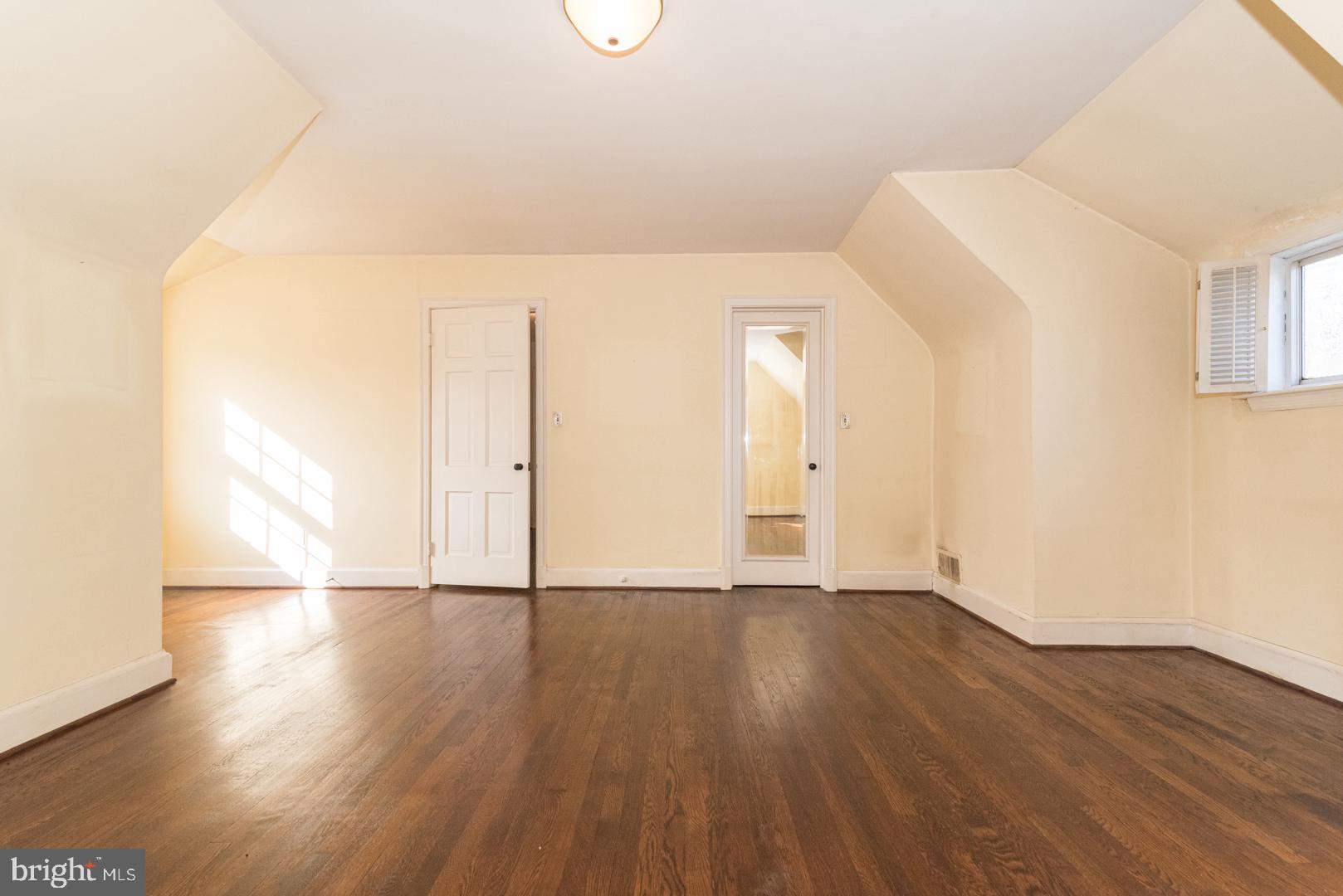 4610 Overbrook Road Bethesda, MD 20816 - Photo 29 of 43 Bedroom #3 (Upper Level)