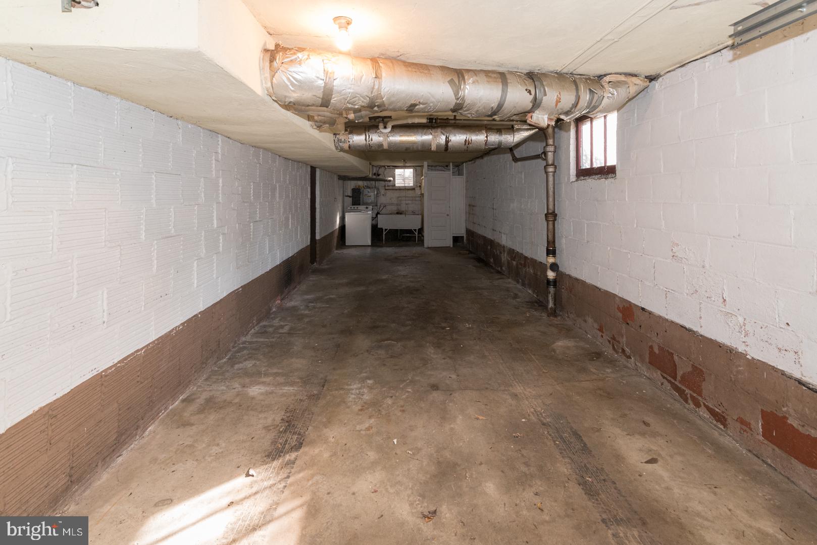 4610 Overbrook Road Bethesda, MD 20816 - Photo 35 of 43 Garage