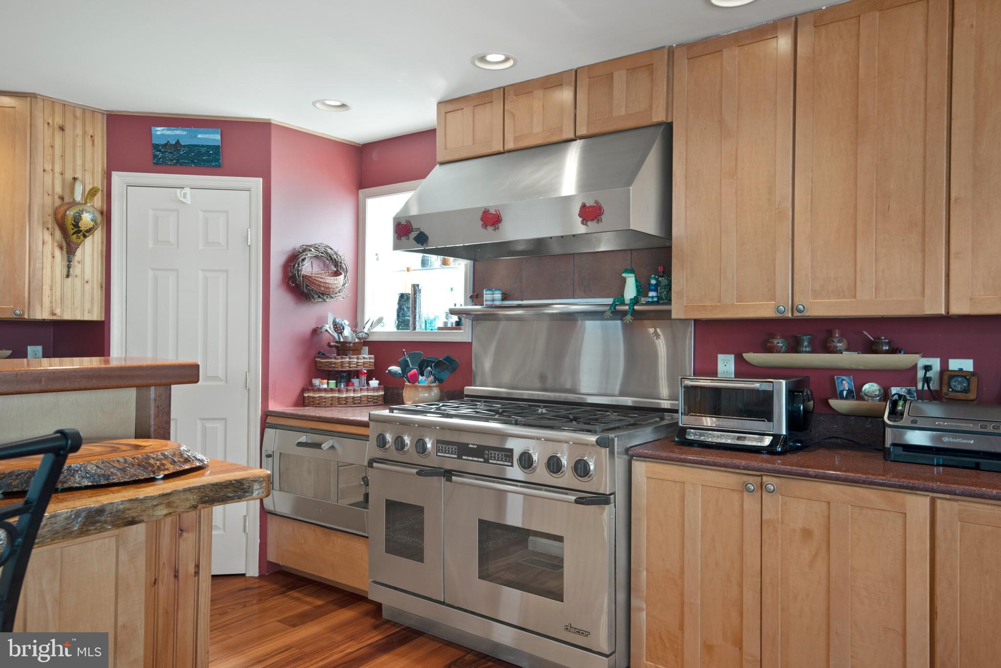 3731 Thomas Point Road Annapolis, MD 21403 - Photo 27 of 90 Chef's kitchen with 42" Dacor range