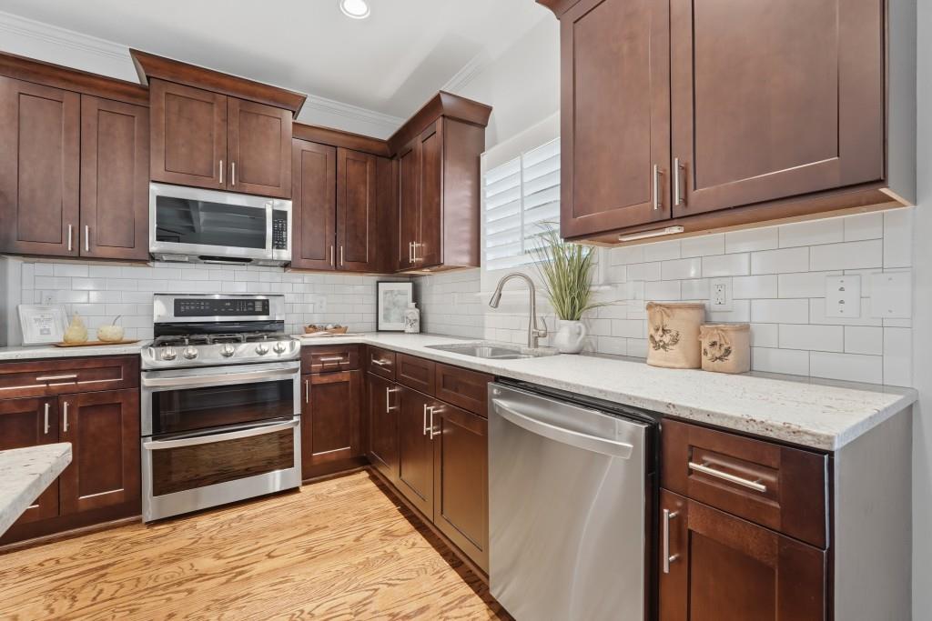 1525 Springbrook Drive Decatur, GA 30033 - Photo 7 of 39