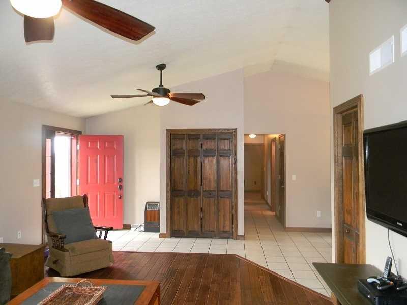 227 Dutch Glory Road Amity, PA 15311 - Photo 8 of 11 Great Room.
