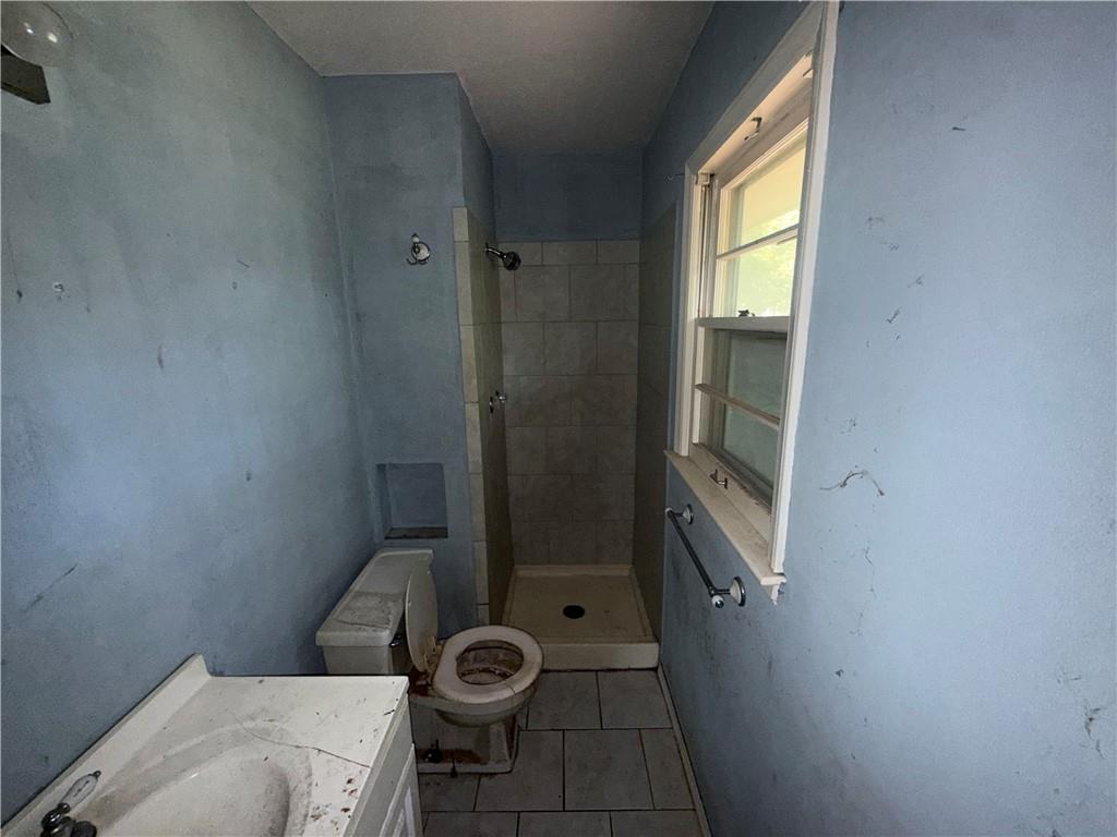 509 Southwest Westminister Road Blue Springs, MO 64014 - Photo 15 of 25 Gallery Image 15